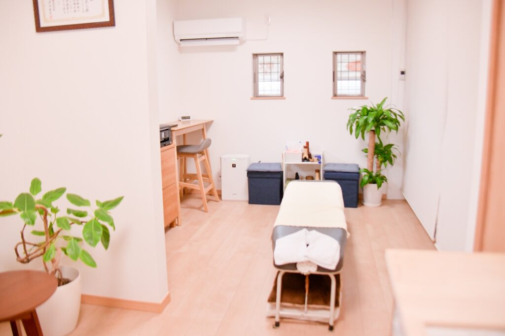 完全個室、会話などプライバシーに配慮し、周りを気にせず利用できる空間で特に女性から支持されている